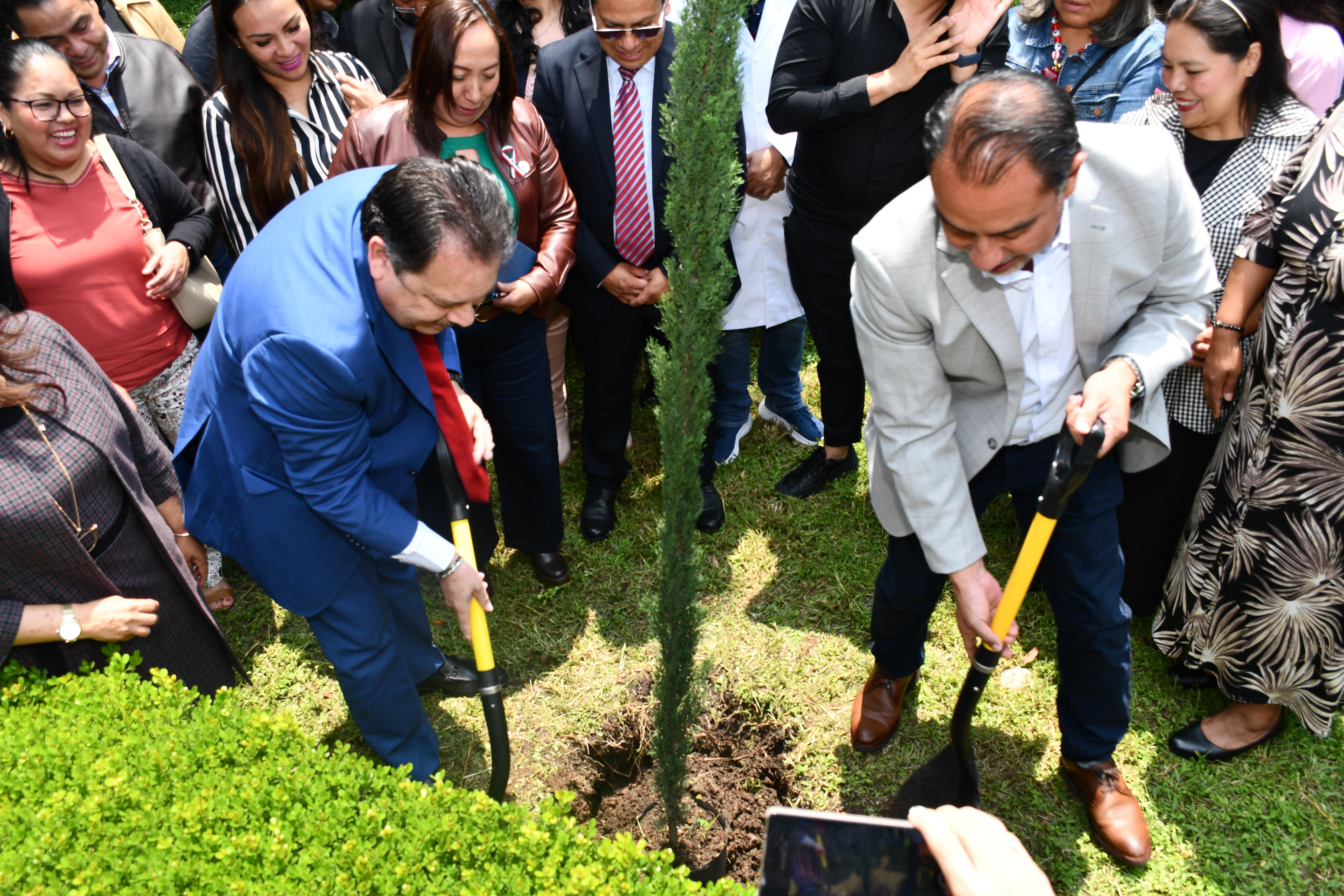Salutación y Siembra de Pino del HG. "Dra Matilde Petra Montoya Lafragua", Tlahuac, Sección XLIX